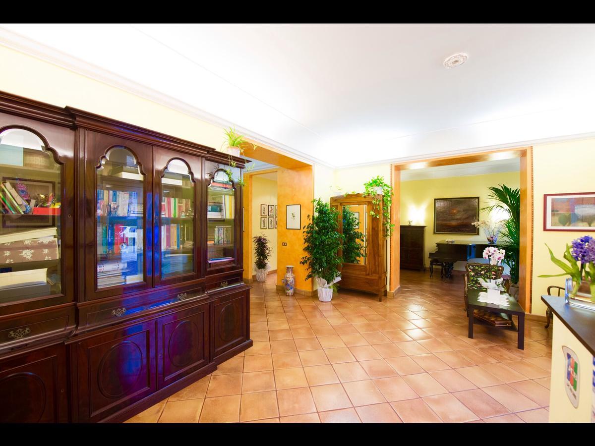 Borgo Dei Castelli Hotel Grottaferrata Exterior foto